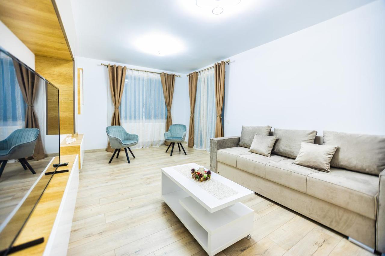 Brigitte Apartment Brasov Bagian luar foto