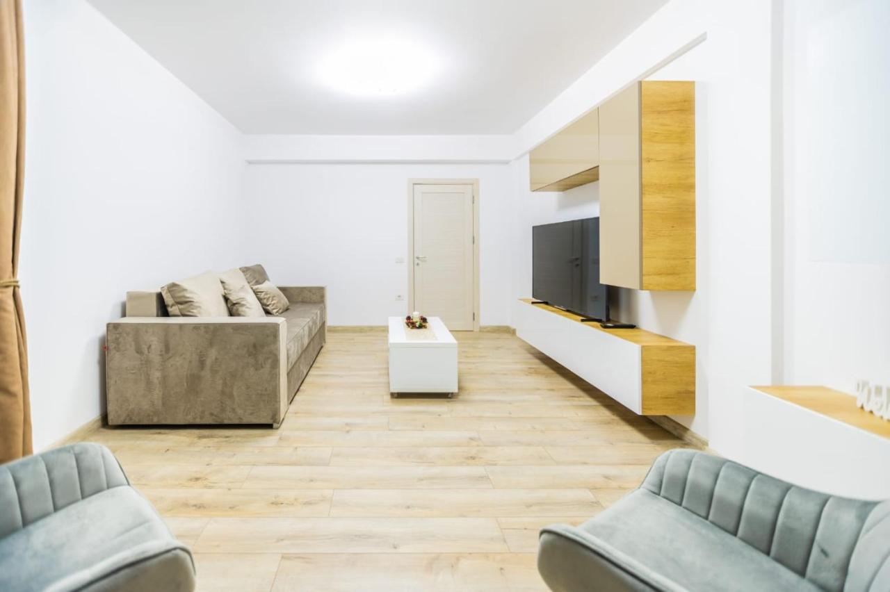 Brigitte Apartment Brasov Bagian luar foto