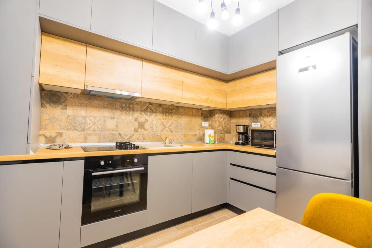 Brigitte Apartment Brasov Bagian luar foto