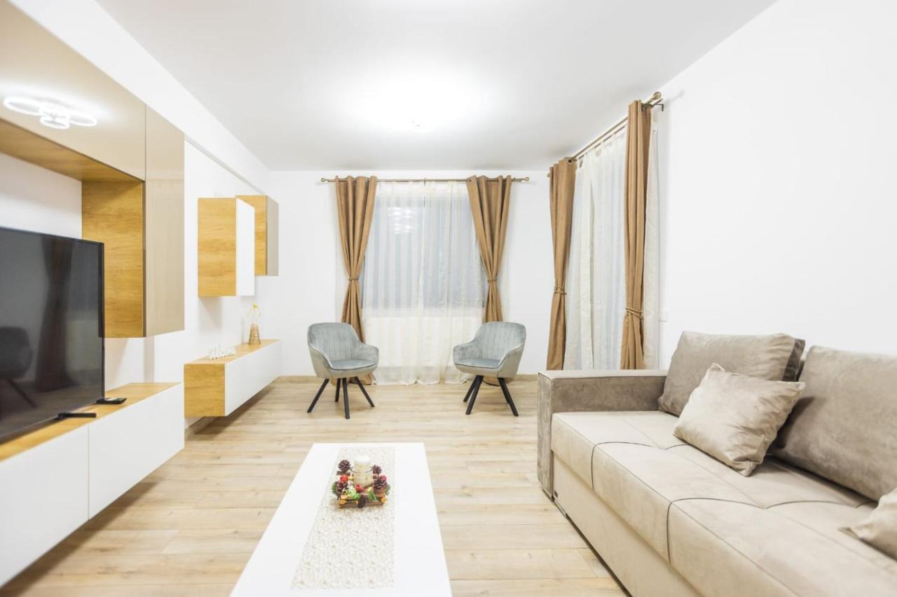 Brigitte Apartment Brasov Bagian luar foto