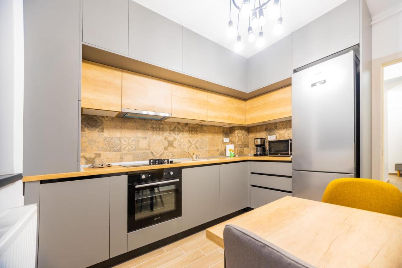 Brigitte Apartment Brasov Bagian luar foto